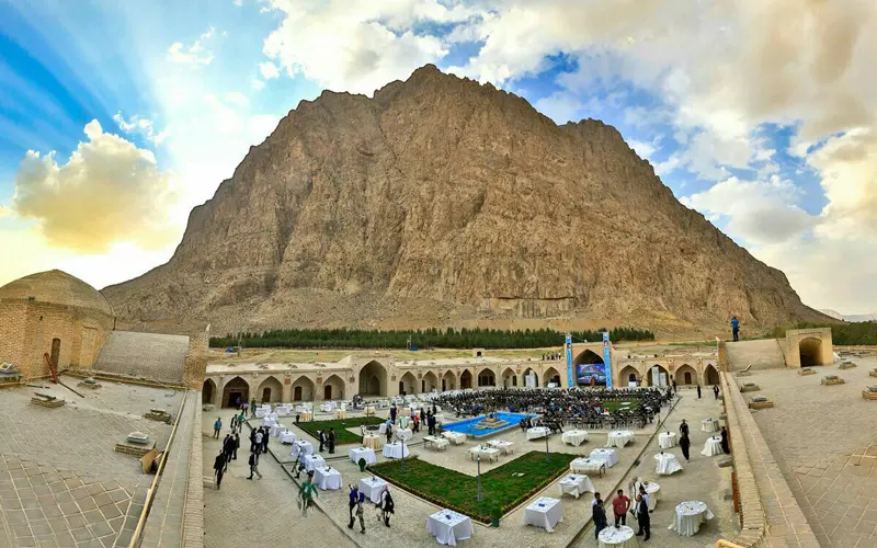کاروانسرای شاه عباسی بیستون
